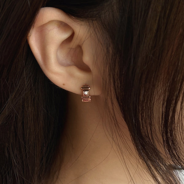 PIAZZA HUGGIE EARRING - PINK GOLD
