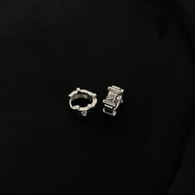 Load image into Gallery viewer, PIAZZA HUGGIE EARRING - SILVER
